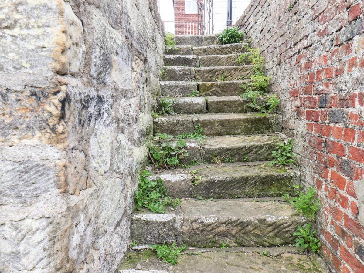 4 Boulby Bank *